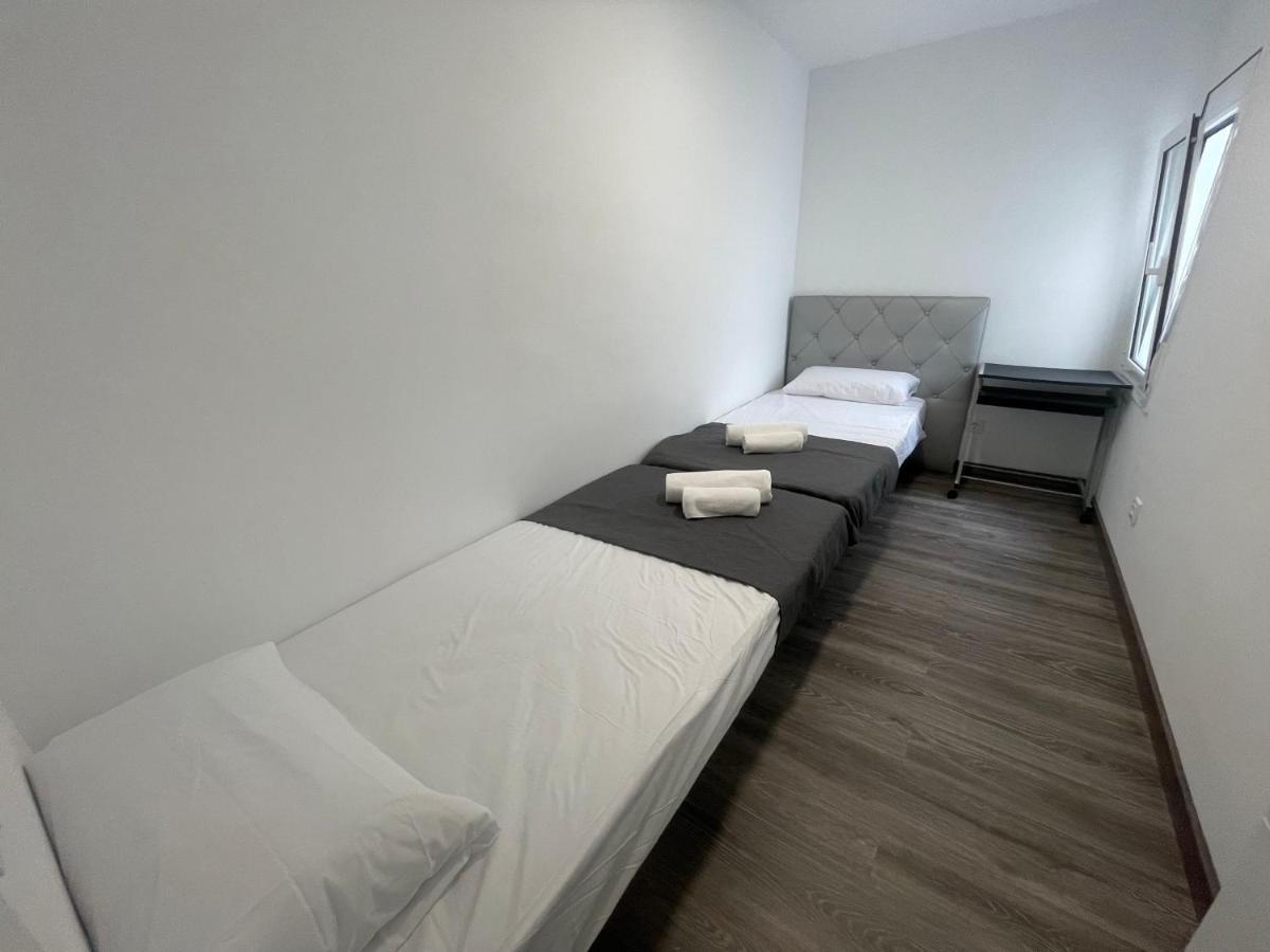 Barca 5 New Beach Apartment Sant Adria de Besos Exterior foto